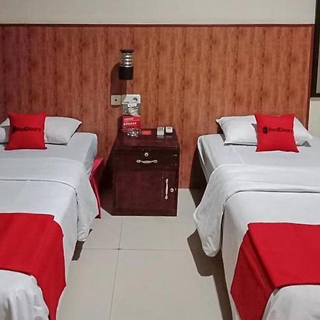 Reddoorz @ Sorong City Center Eksteriør bilde