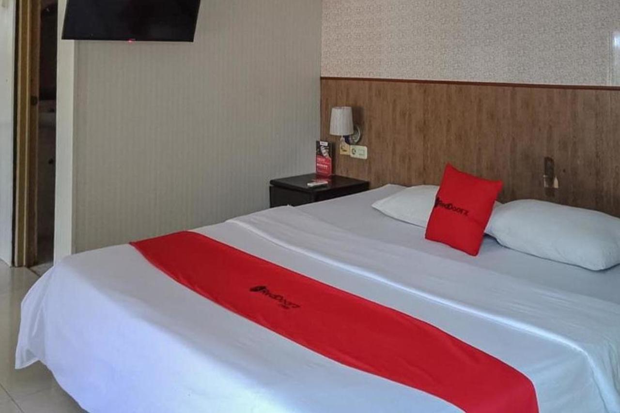 Reddoorz @ Sorong City Center Eksteriør bilde