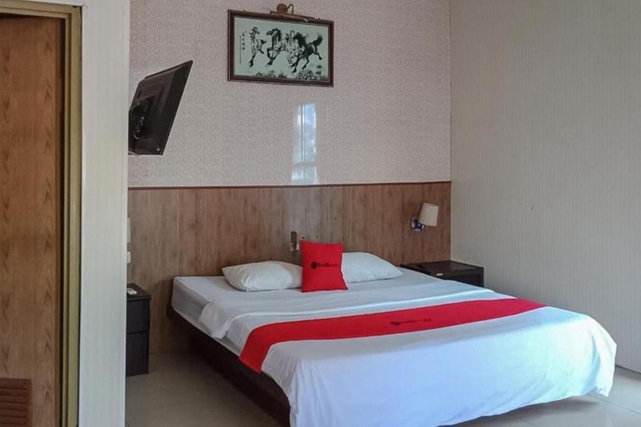 Reddoorz @ Sorong City Center Eksteriør bilde