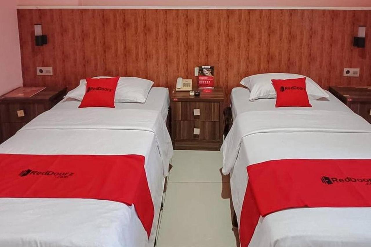 Reddoorz @ Sorong City Center Eksteriør bilde