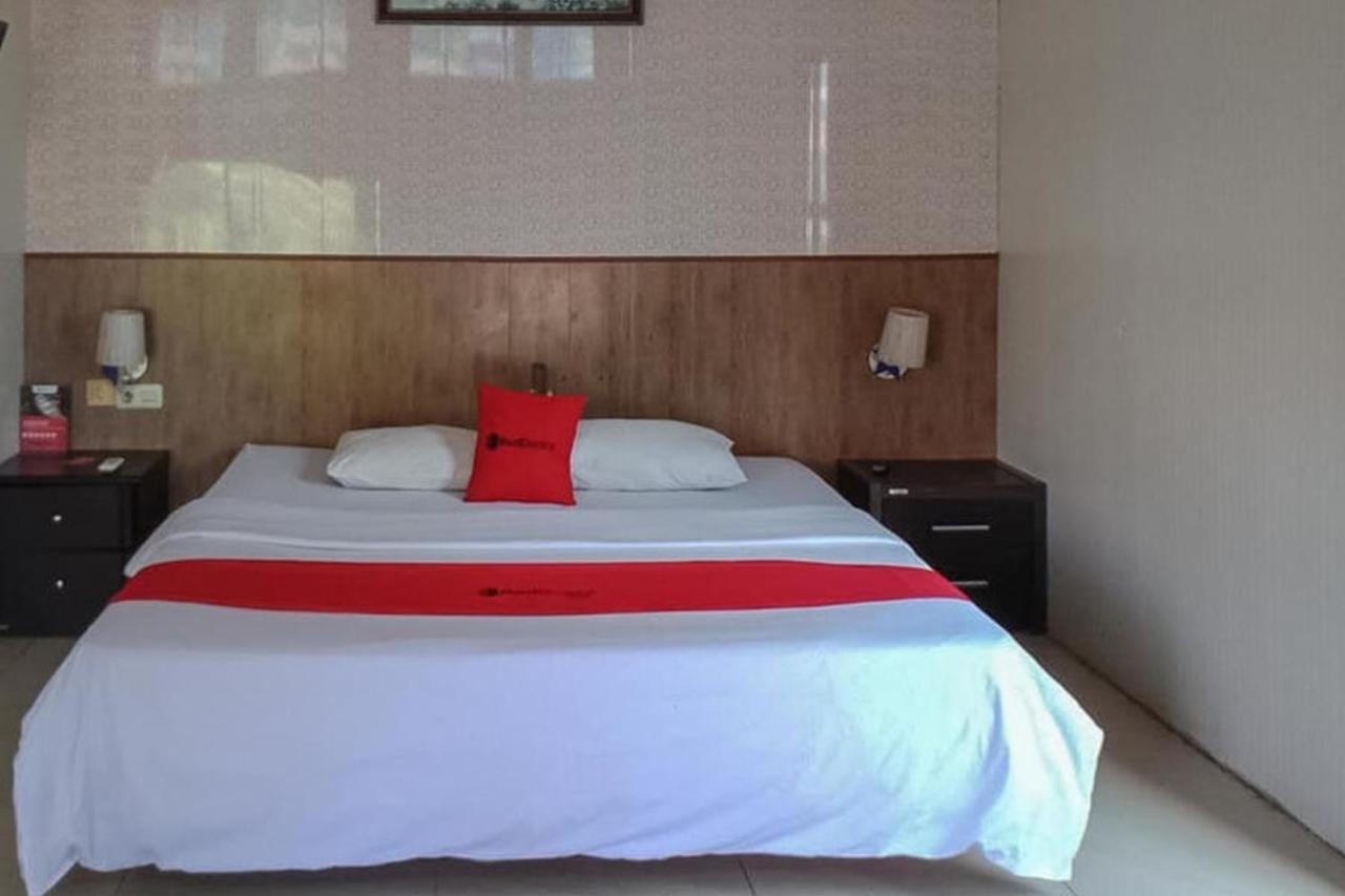 Reddoorz @ Sorong City Center Eksteriør bilde